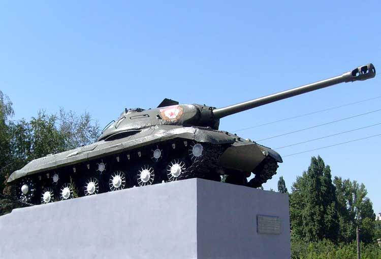 памятник танк ИС-3, Макеевский школьник