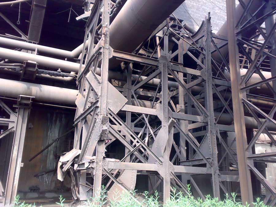 руины металлургического комбината